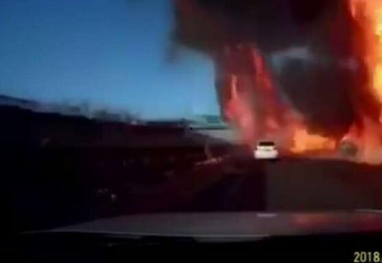 网友爆料京哈高速视频播放,网友热议！