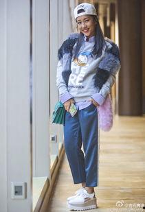 明星反戴鸭舌帽,明星演绎时尚新潮流